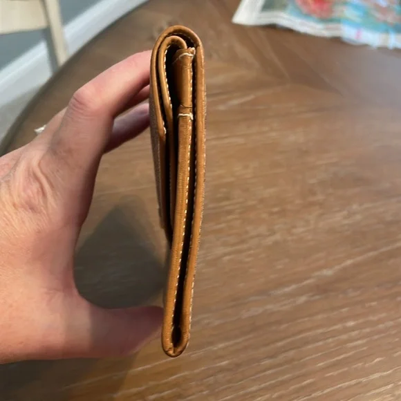 GUCCI - Micro GG long wallet with double flaps - EUC authentic - Picture 10 of 11